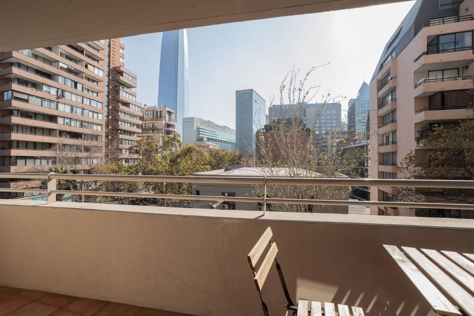 Stylish 1BR in Las Condes Pool and Free Parking Apartment in Providencia