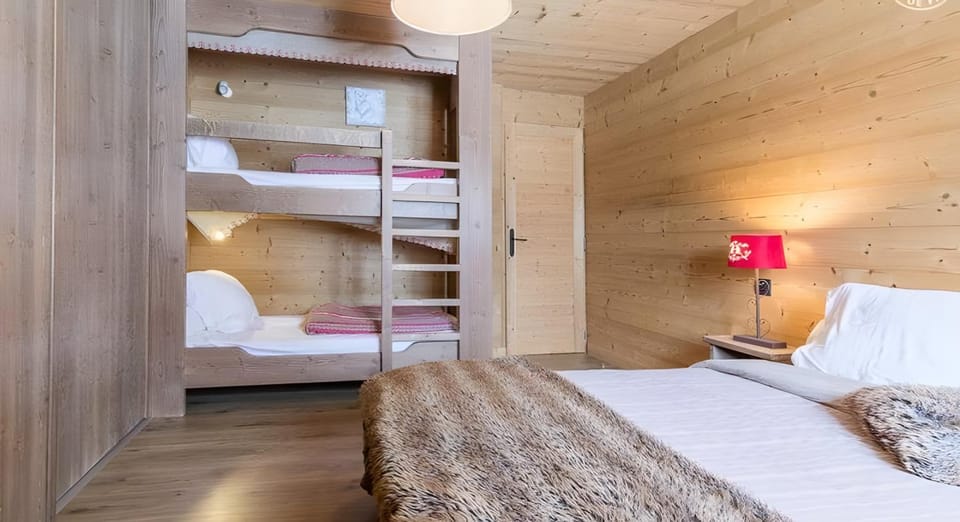 Property building, Living room, Bedroom