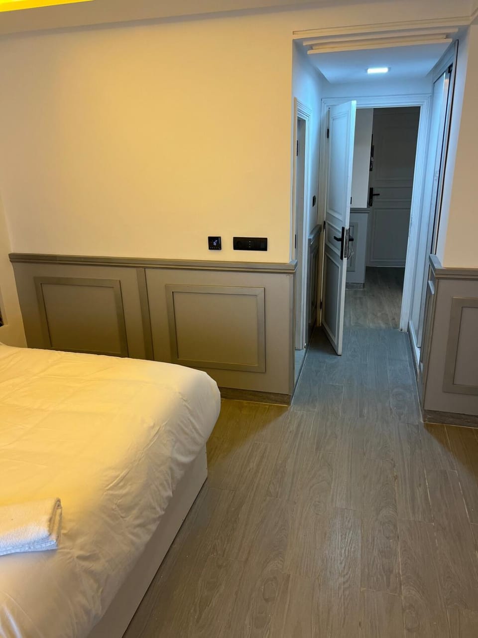 White and black Apartment in Fes