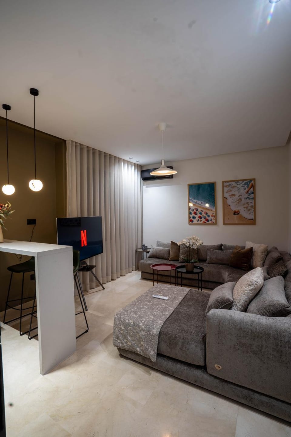 TV and multimedia, Living room, Seating area