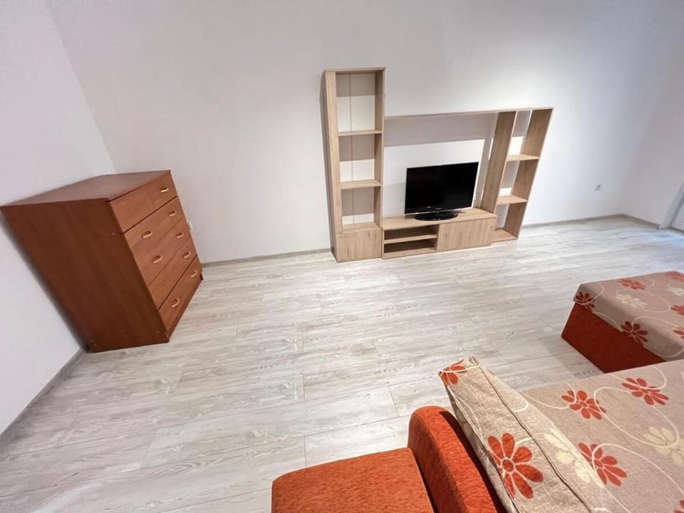 Central Comfort With Parking Apartment in Varna