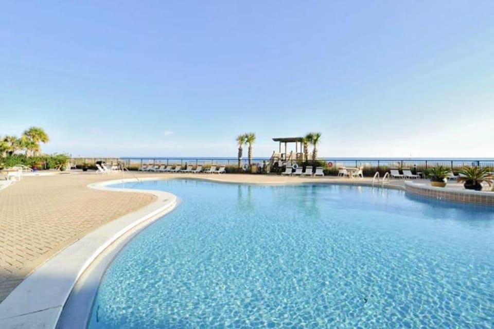13th-floor condo with amazing views pools gym & beach access House in Perdido Key