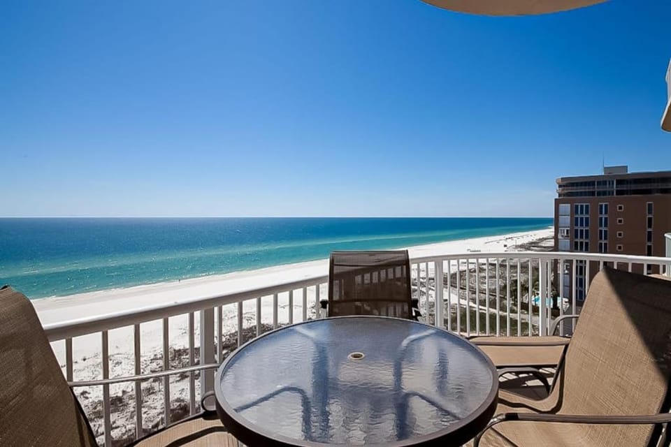 Open condo on-site pool & hot tub gulf-front balcony on the beach House in Ono Island
