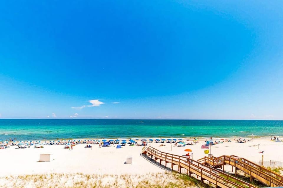Oceanfront Condo with Shared Pool Ocean View WiFi Central AC and Private WD House in Perdido Key