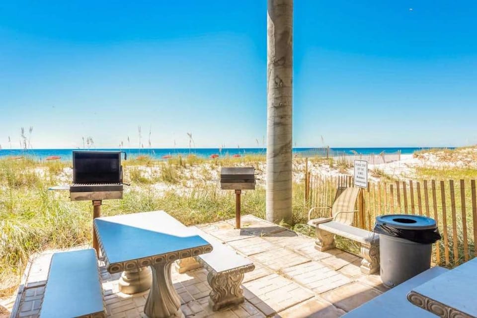 Inviting Gulf-front condo In Perdido Key with waterfront pool hot tub and oceanfront balcony House in Perdido Key