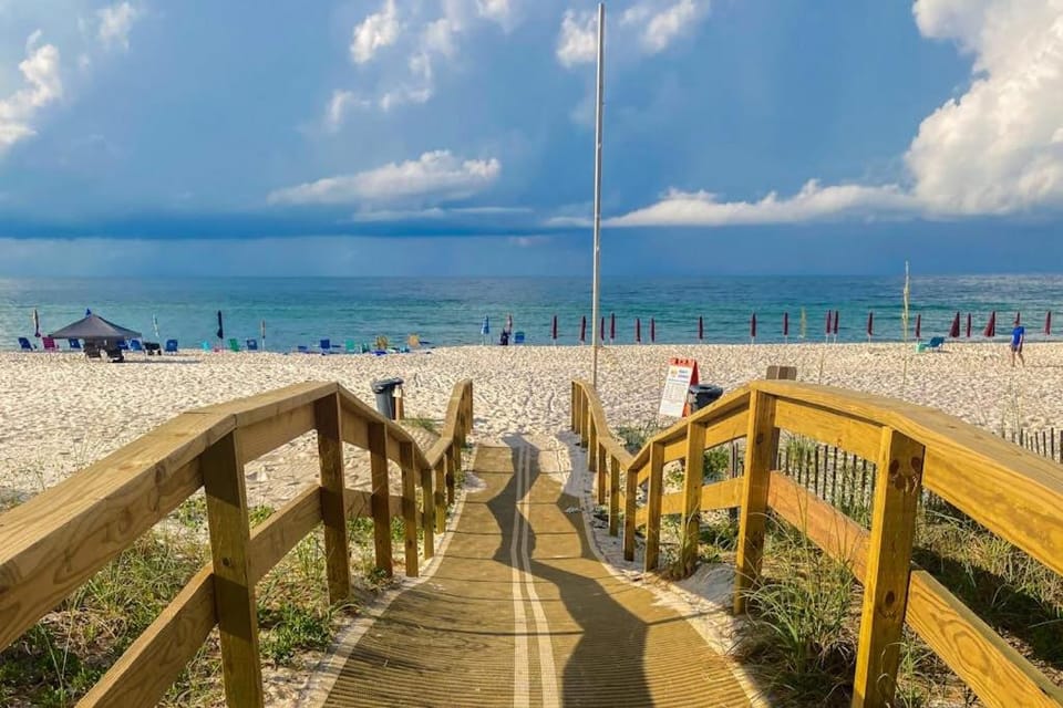 Inviting Gulf-front condo In Perdido Key with waterfront pool hot tub and oceanfront balcony House in Perdido Key