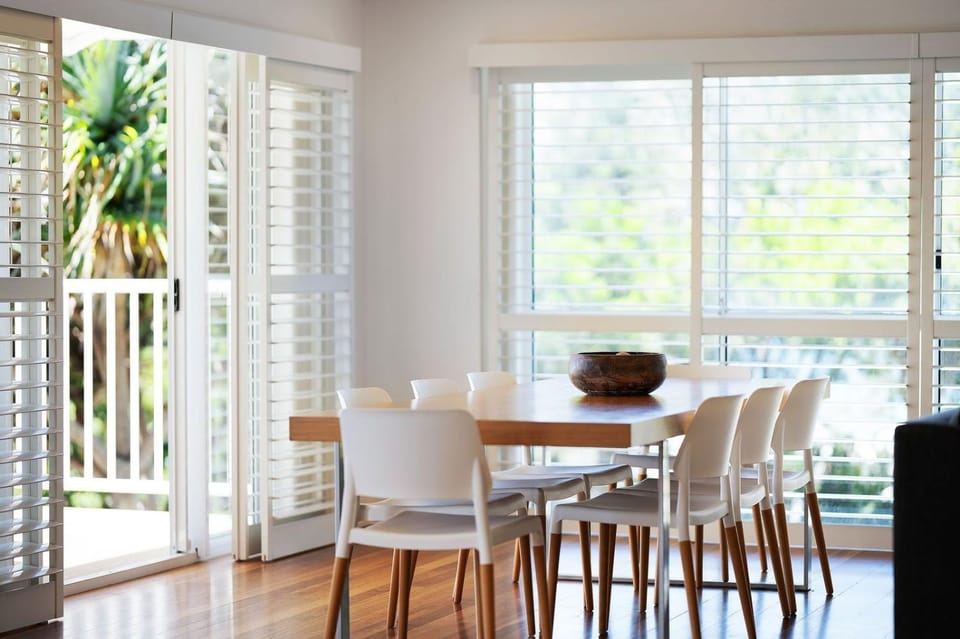 The White House - Spectacular Ocean Views, WiFi, Central Coolum House in Coolum Beach