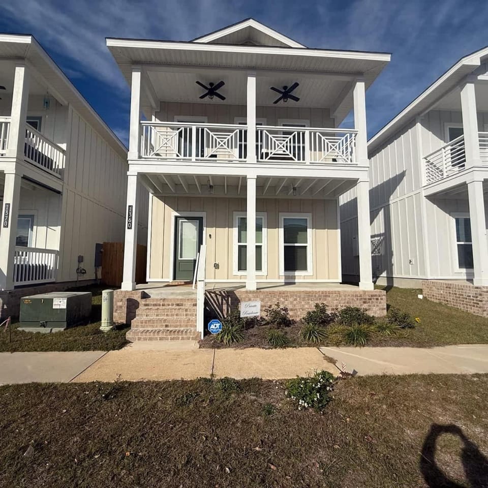 Nautical home downtown close to shopping restaurants and beaches House in Pensacola