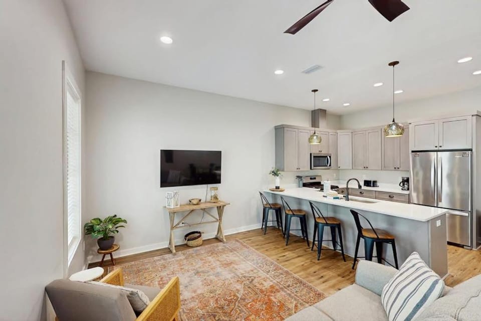 Dog-friendly bay view duplex with full kitchen washer&dryer & central AC House in Port Saint Joe