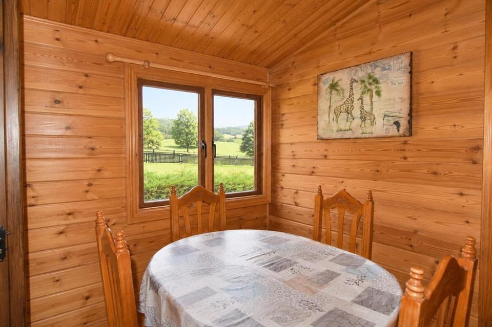 Cabaña Las Jirafas de Cabárceno House in Cantabria