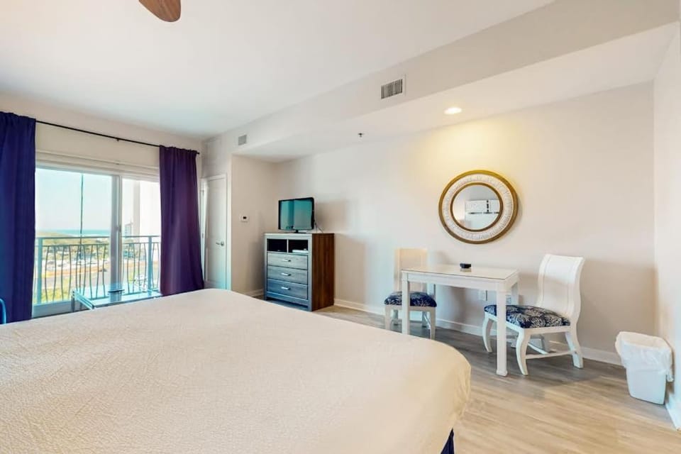 Gulf view getaway with an outdoor pool hot tub central AC House in Miramar Beach