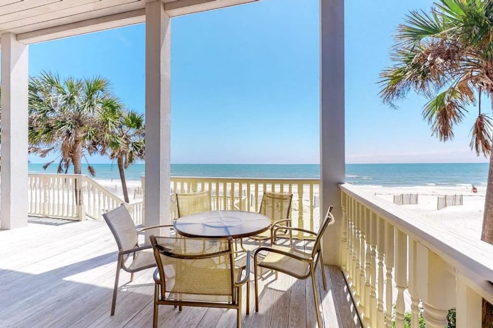 Beachfront dog-friendly home with spacious decks and on-site pool House in Saint George Island