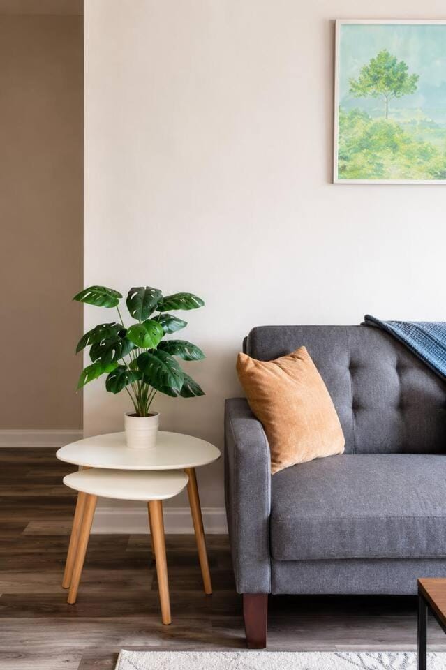 Stylish 2BR Retreat Close to UAB & Hospitals Apartment in Homewood
