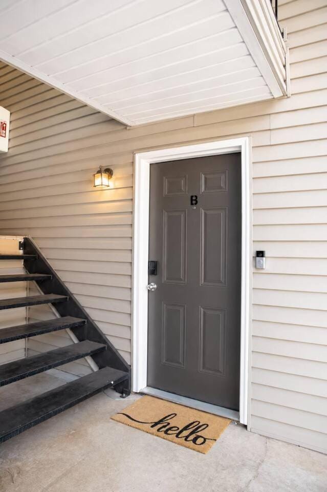 Urban Comfort Minutes From UAB + Hospitals Apartment in Homewood
