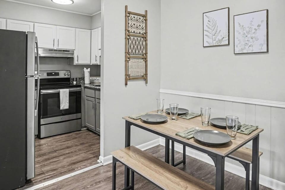 Walk to UAB & Hospitals Free Parking + Fast WiFi - Apartment Apartment in Vestavia Hills