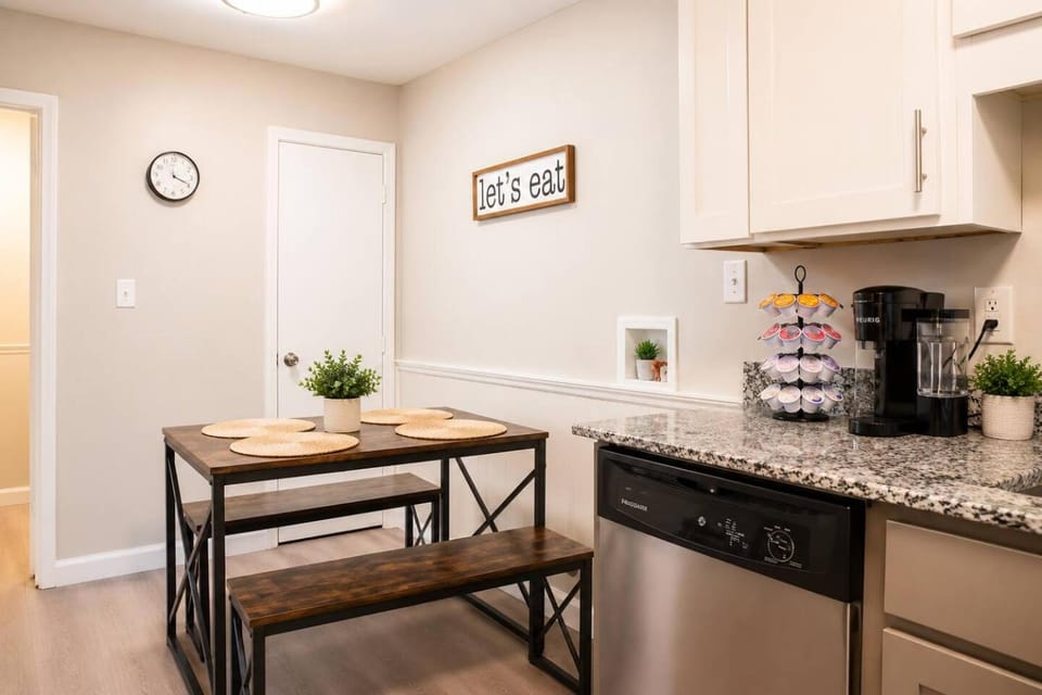 1BR Near UAB Hospital Built for Long Stays - Apartment Apartment in Vestavia Hills