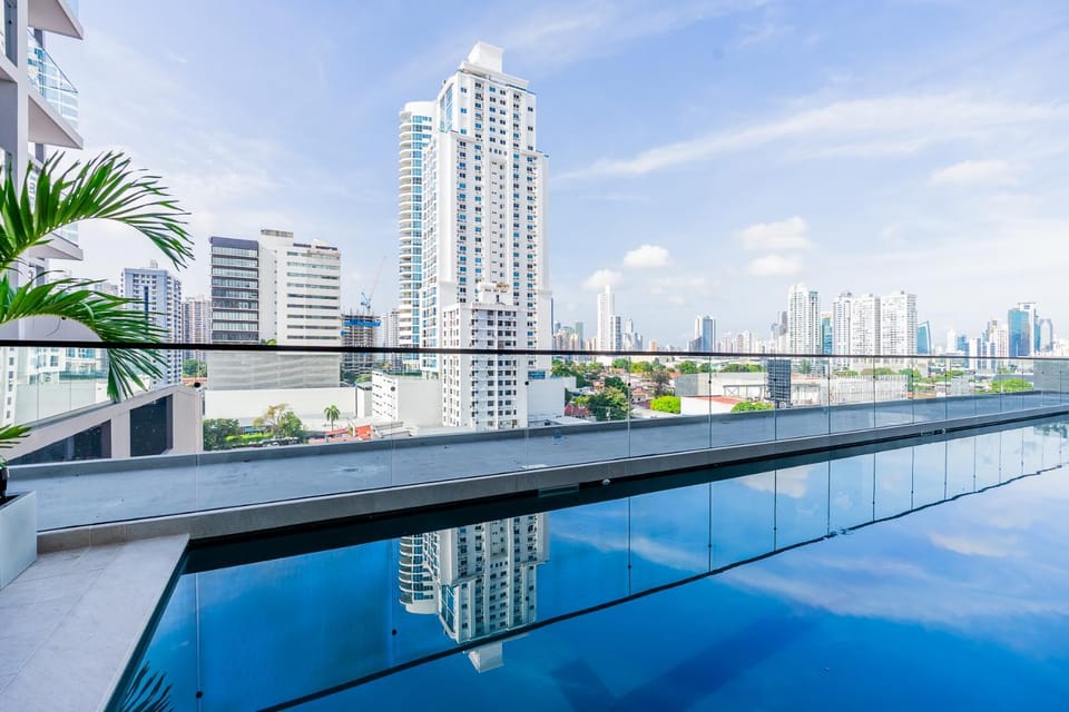 Day, Swimming pool