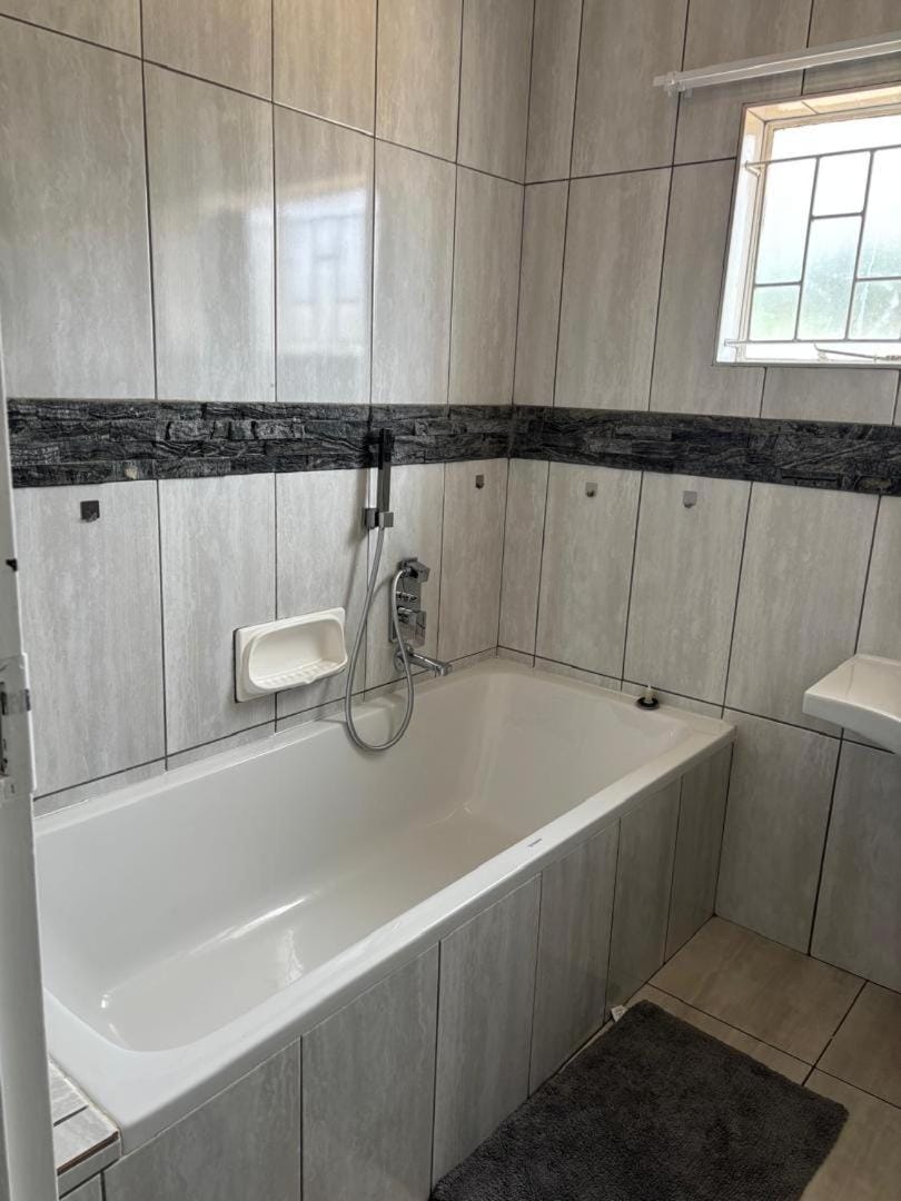 Bathroom, Bath