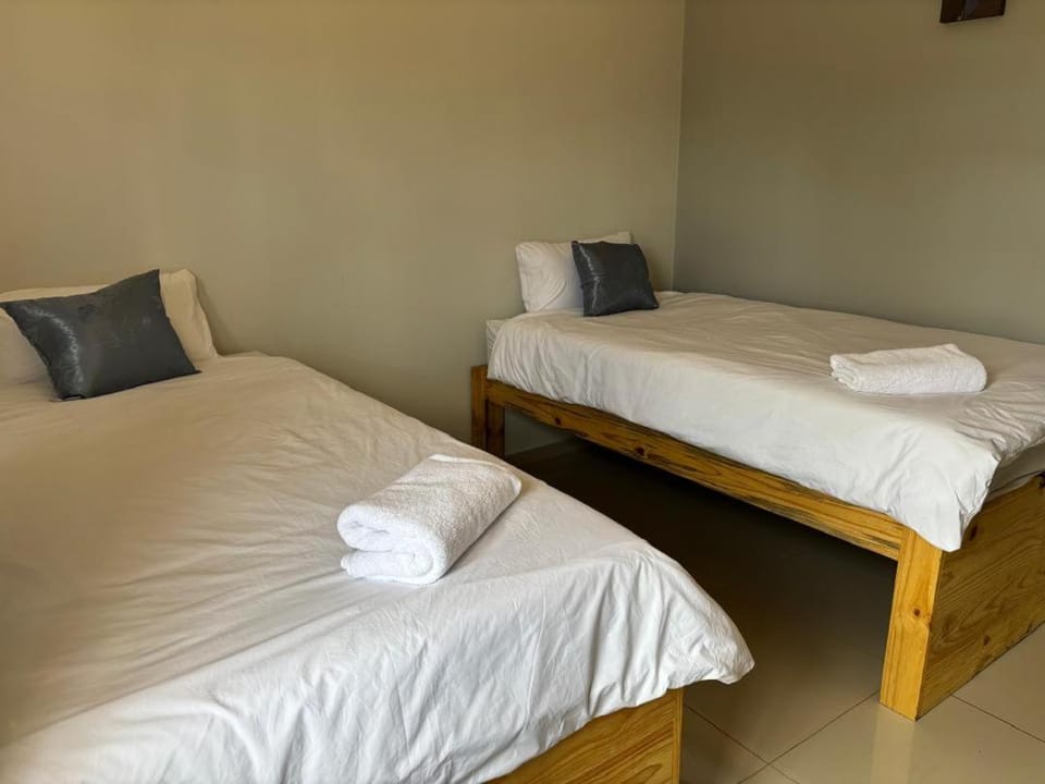 Bedroom, towels