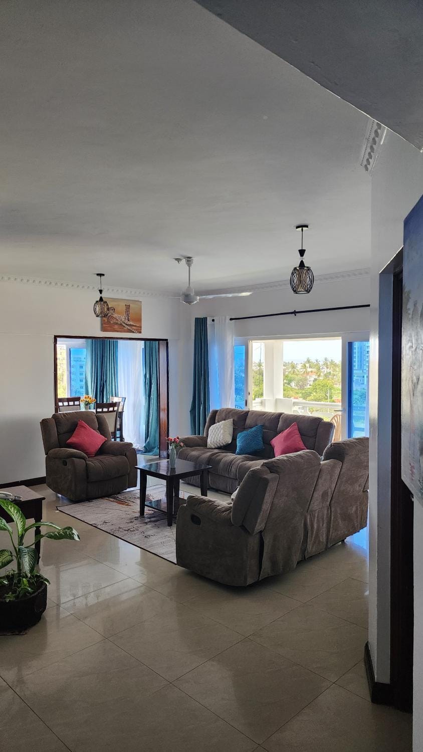 The Azure Pearl Luxury Suite, Nyali Seafront Apartment in Mombasa County