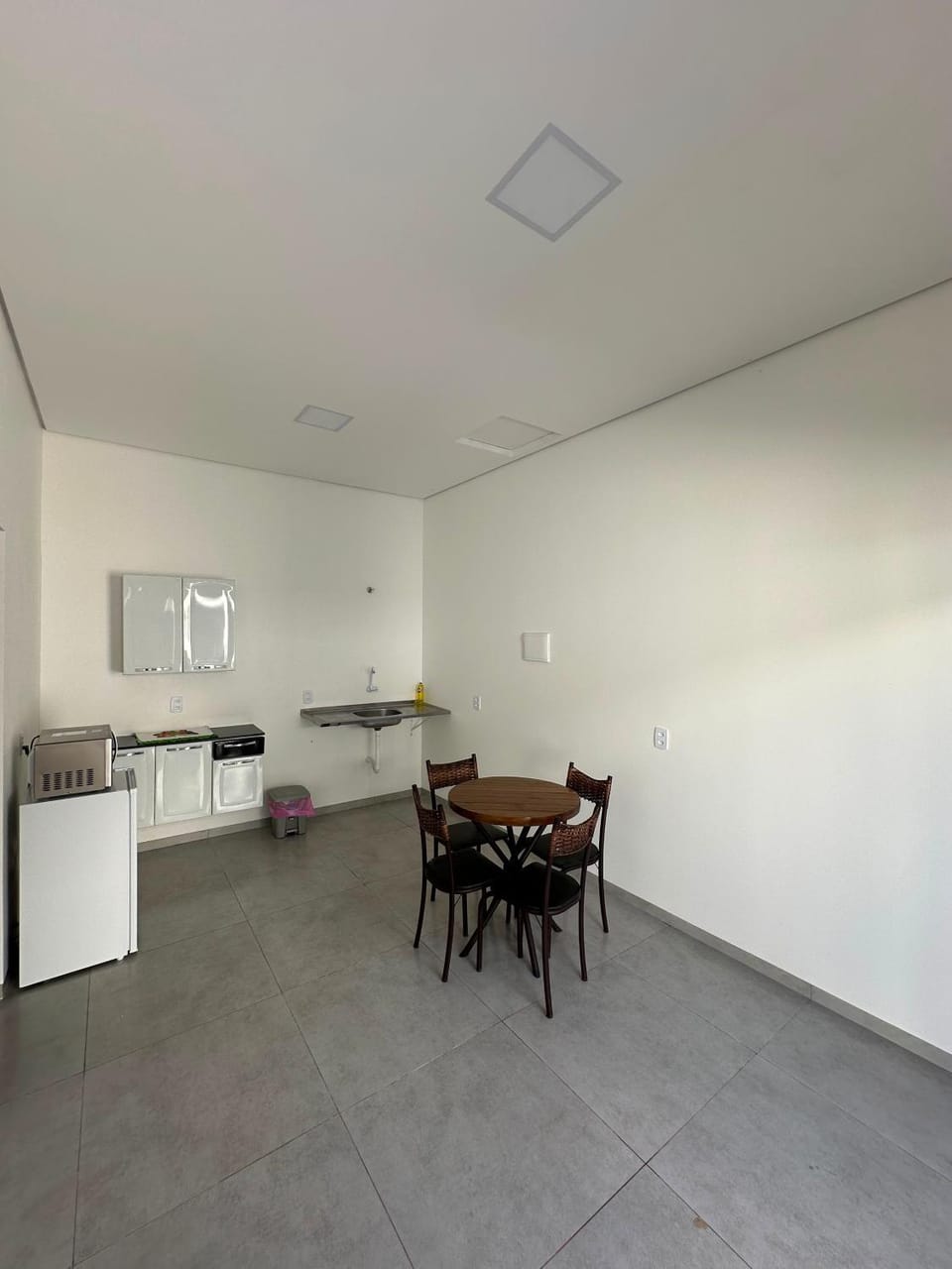 Kitchen or kitchenette, Dining area, minibar, pet friendly, stove