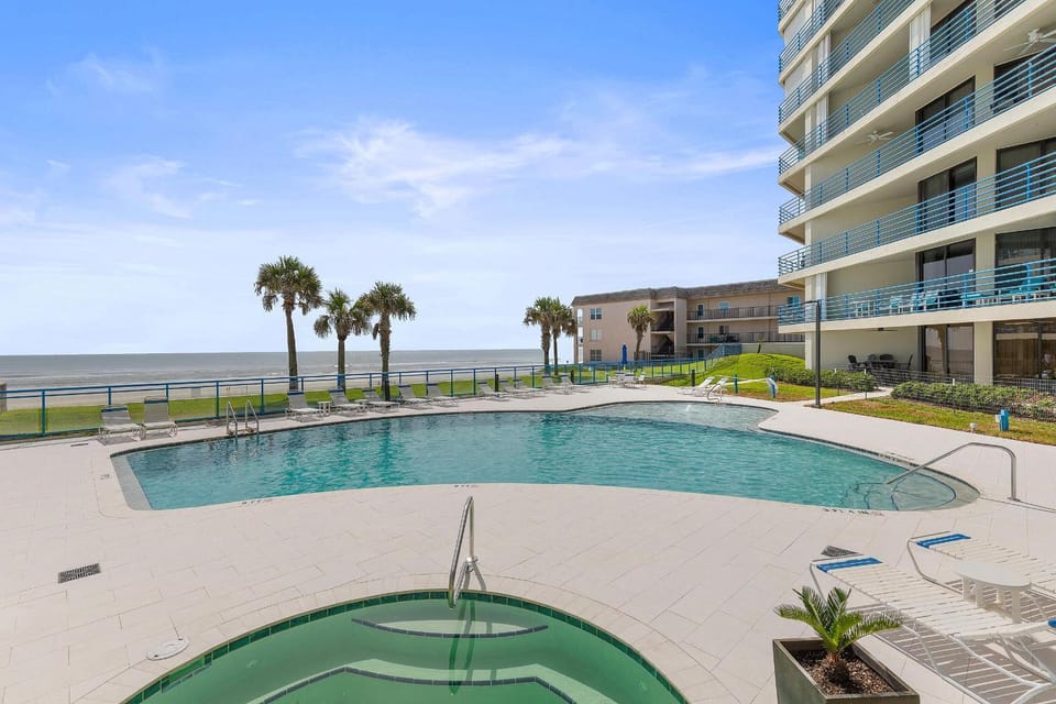 Ebb Tide 406 House in Edgewater