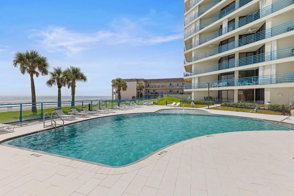 Ebb Tide 406 House in Edgewater