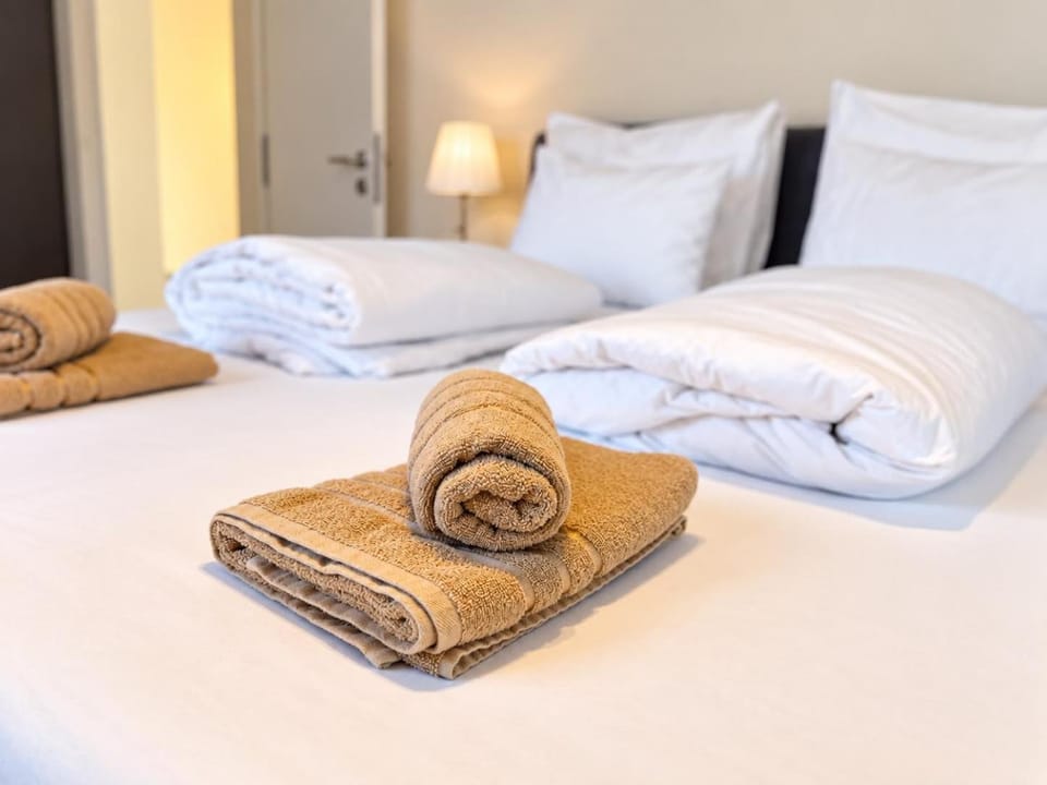 Bed, Photo of the whole room, Bedroom, towels