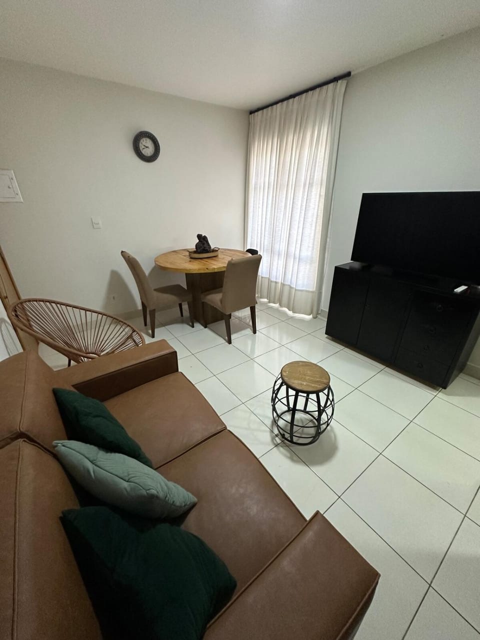 AP 1 quarto ambiente familiar perto Hospital, Feira St Oeste Goiânia Apartment in Goiania