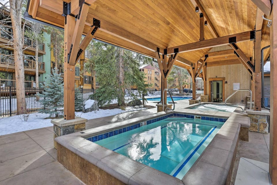 Steps to the Slopes! Breck Ski Condo w/ Fireplace House in Breckenridge