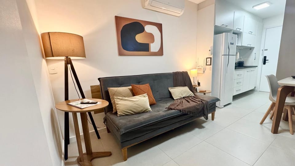 Kitchen or kitchenette, Living room, Seating area, Dining area, air conditioner