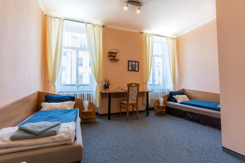 Bed, Living room, Photo of the whole room, Seating area, Bedroom