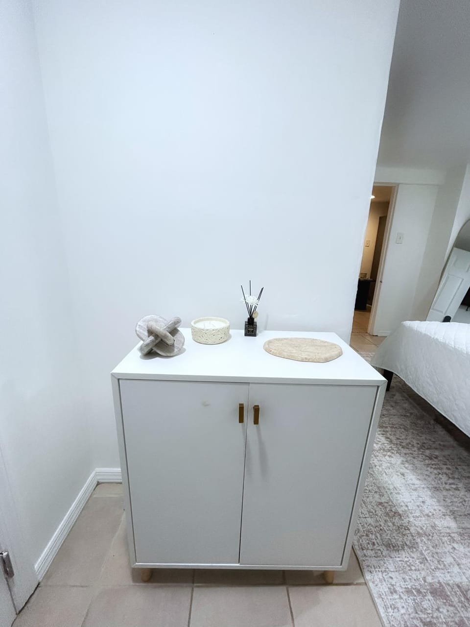 AURA STAYS -15 Min to EWR -FREE PARKING Apartment in Belleville