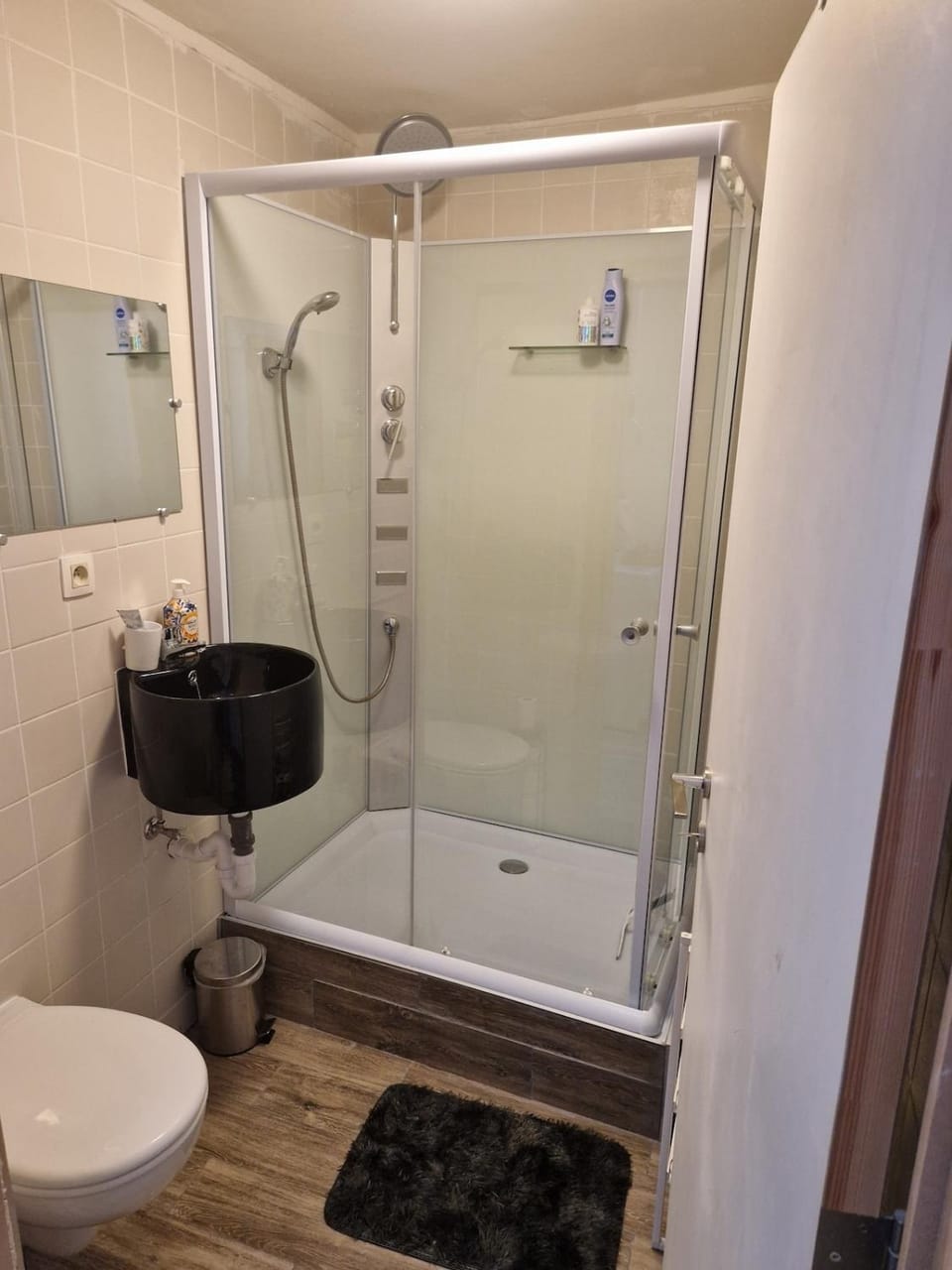 Shower, Toilet, Bathroom