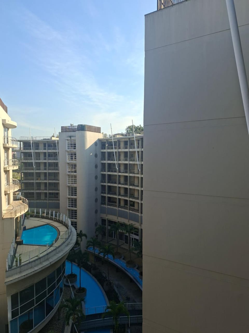 Property building, Day, Pool view, Swimming pool