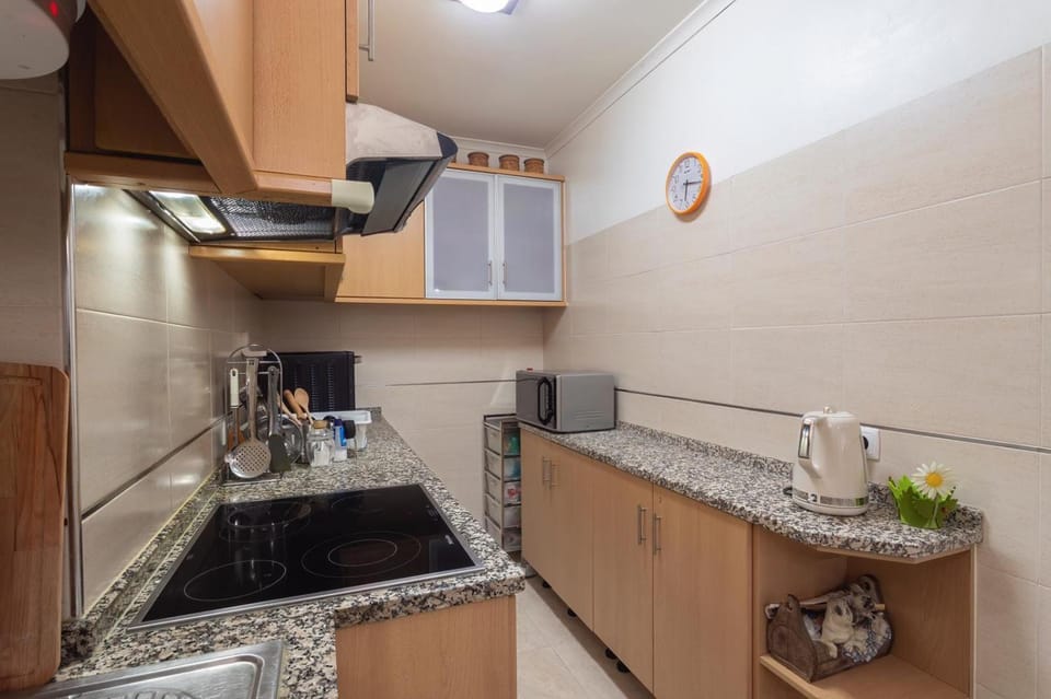 Kitchen or kitchenette, Kitchen or kitchenette