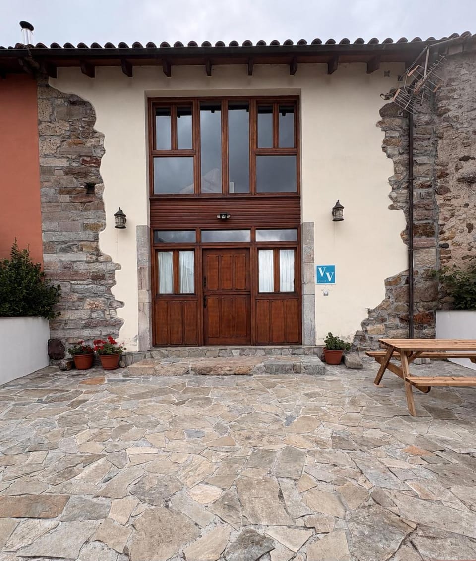 Patio, Facade/entrance