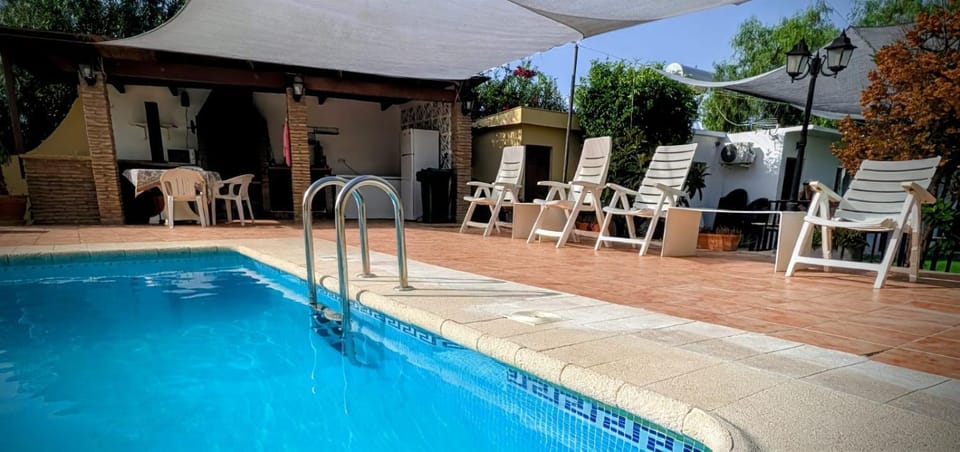 BBQ facilities, Swimming pool