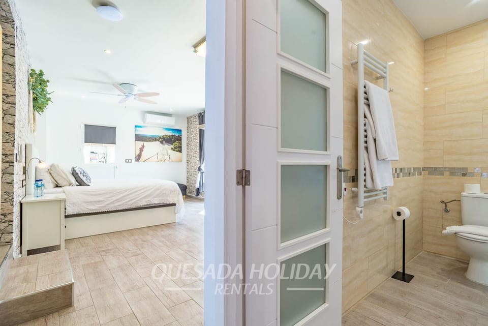 La Casona Luxury Villa with Heated Pool, Jacuzzi and Gym Costa Blanca Villa in Vega Baja del Segura
