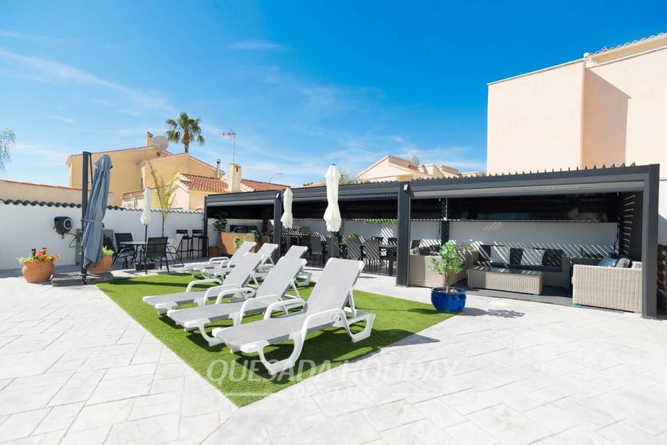 La Casona Luxury Villa with Heated Pool, Jacuzzi and Gym Costa Blanca Villa in Vega Baja del Segura