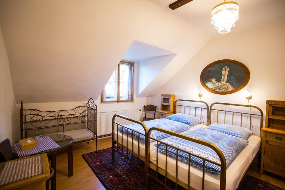 Bed, Photo of the whole room, Bedroom, cot