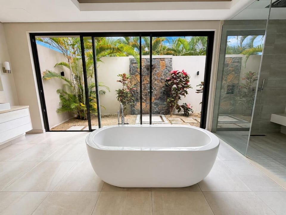 Bathroom, Bath