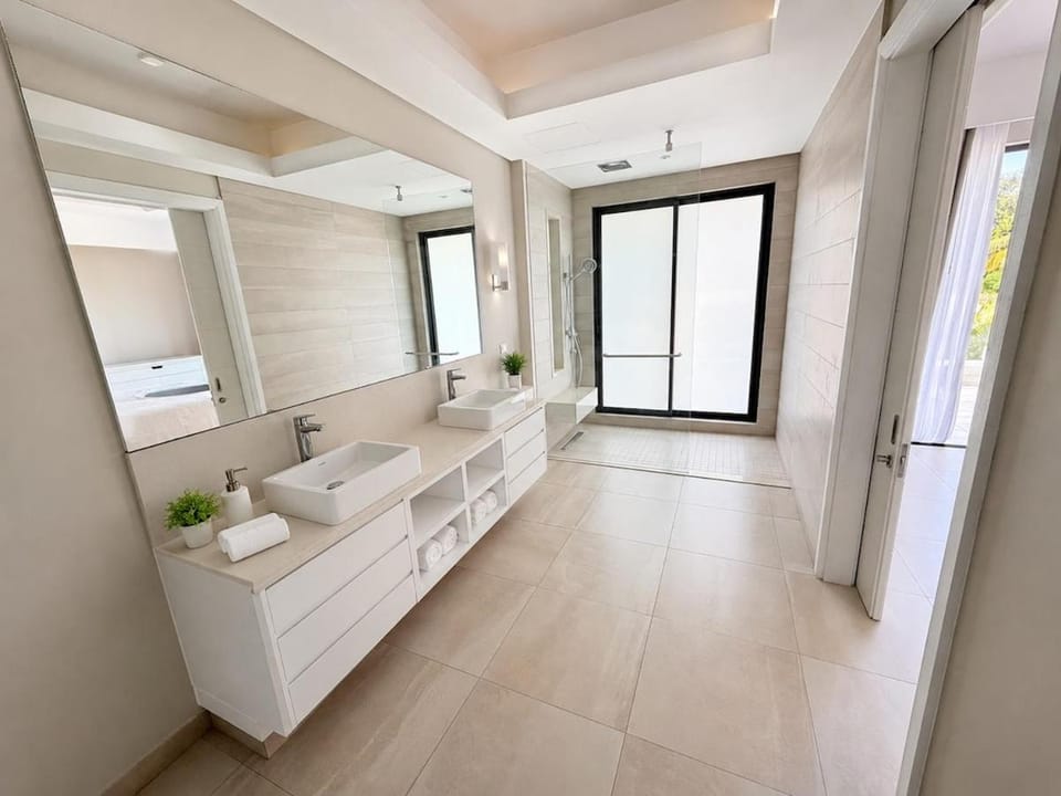 Shower, Bathroom, towels