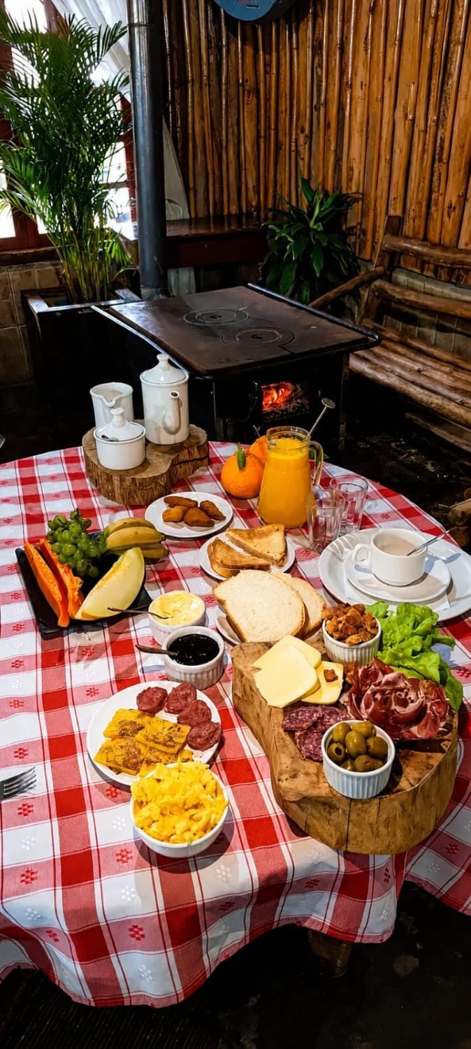 Food and drinks, Food, Drinks