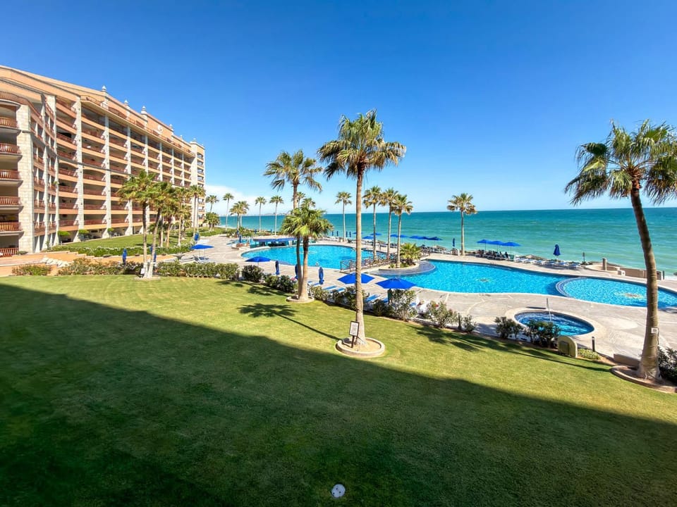 Wake Up to the Sea Oceanfront Retreat W207 House in Rocky Point