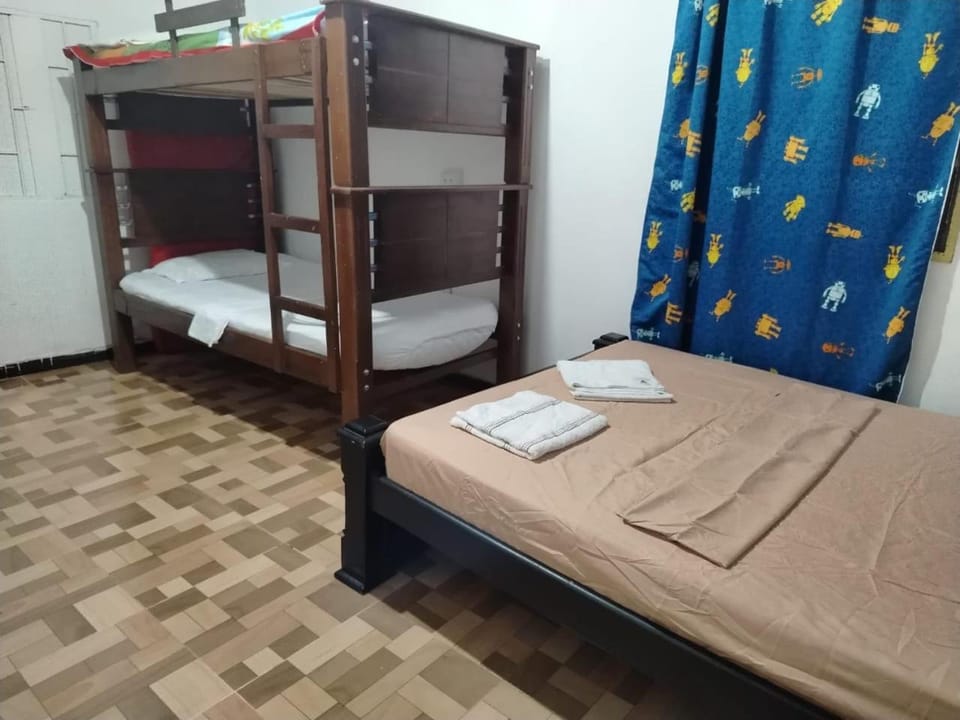 Bed, Bedroom, bunk bed