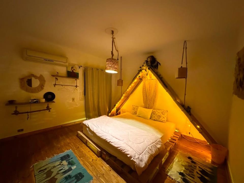 Bed, Photo of the whole room, Bedroom