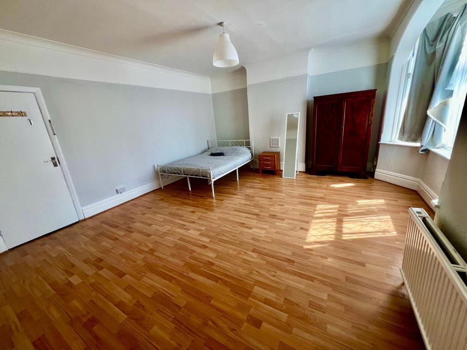 East Croydon Train Station Vacation rental in Croydon