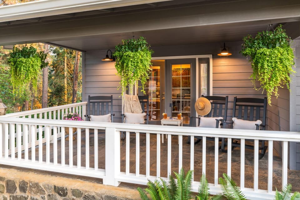 Three Springs Estate | 7BR Retreat with Pond House in Clackamas County