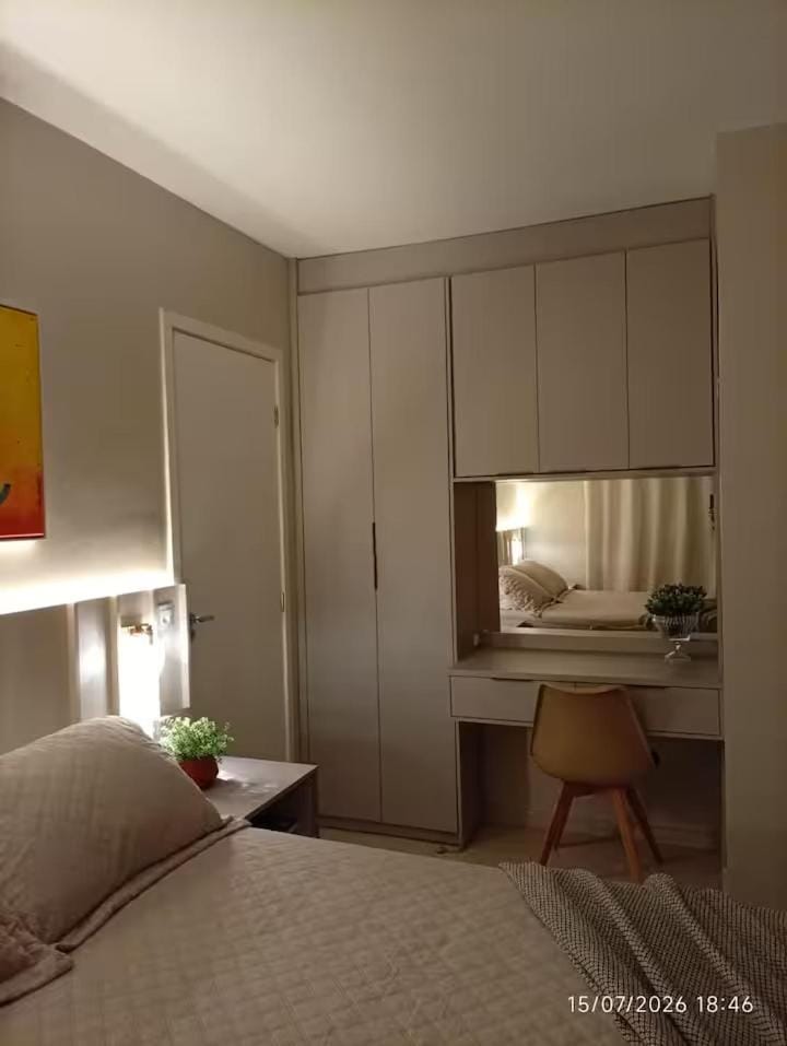 Photo of the whole room, Bedroom